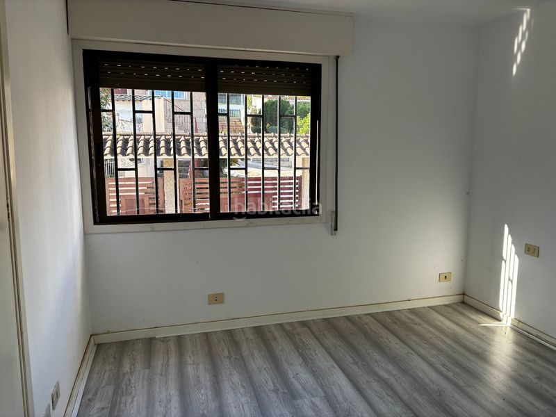 Foto 896a956b-001e-4f0e-a5b1-f6b71adf559f. Casa pareada en Teis Vigo