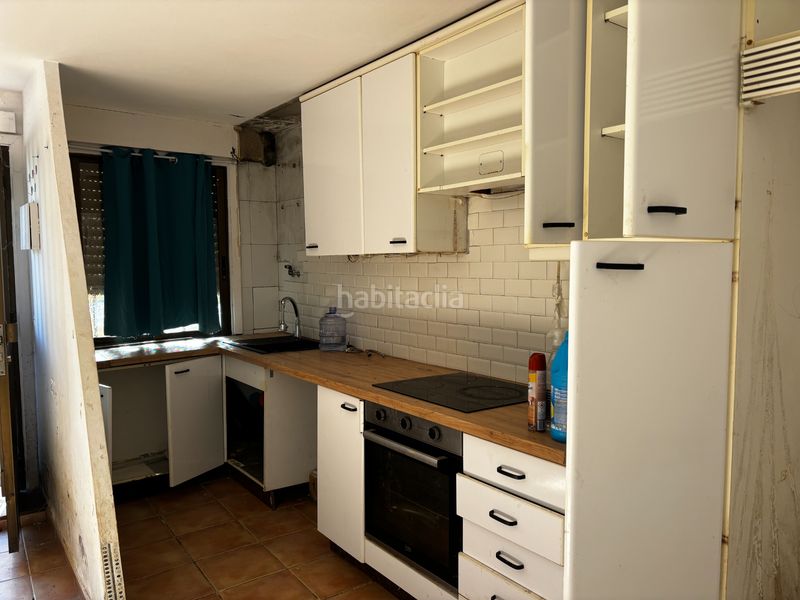 Foto 92a69bf4-5769-4eac-8460-1edc86bb5deb. Casa pareada en Teis Vigo