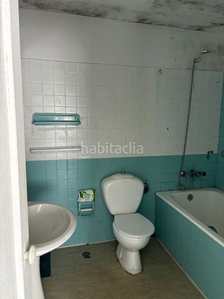 Foto c3a997f1-cddb-4f61-91f9-0b0d9e5340a6. Casa pareada en Teis Vigo