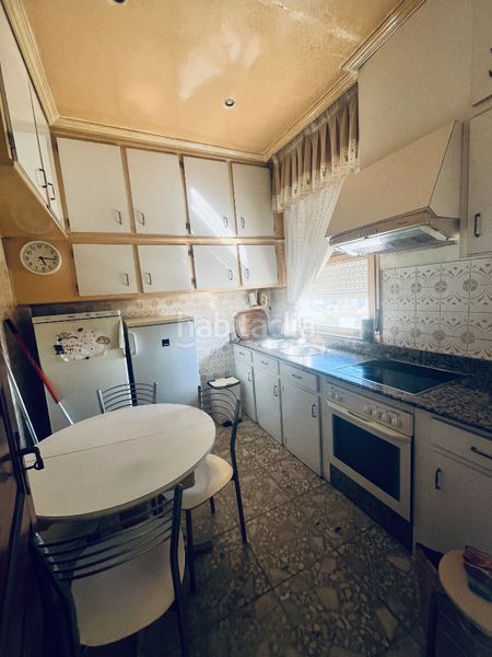 Foto 3b4c5c8e-9d00-446f-84bc-6f1c07414276. Casa amb aparcament a Teis Vigo