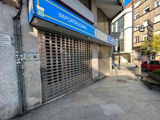 Location Local commercial à Avenida buenos aires 2