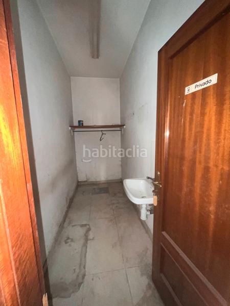 Foto baae0f41-652f-400f-97ab-374731ab1ab5. Rent business premise in rúa de sanjurjo badía 106 in Vigo