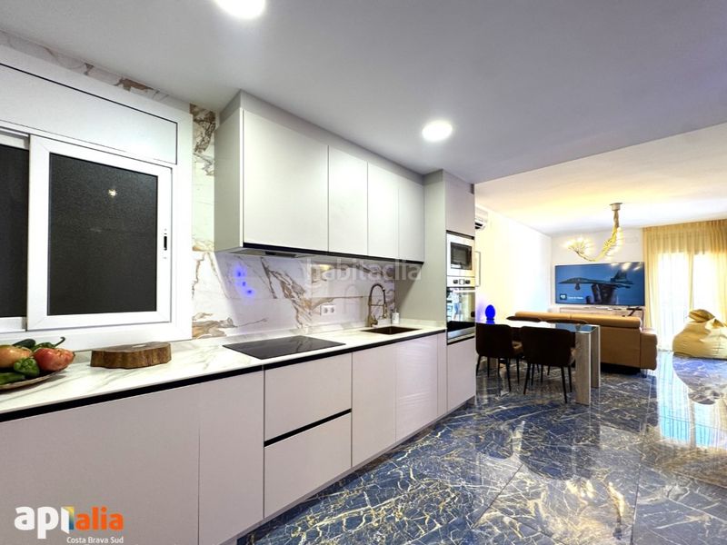 Foto 4d5459f0-8571-4373-885d-6a225e310438. Apartament amb calefacció aparcament a Canyelles Lloret de Mar