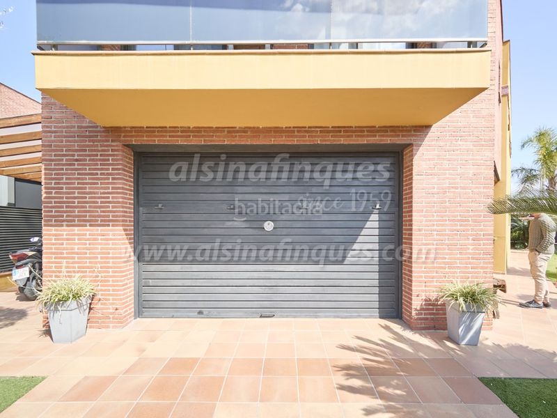 Foto 3118537e-86ff-4a37-a565-87265f7fbd87. Casa amb calefacció aparcament piscina a Santa Clotilde Lloret de Mar