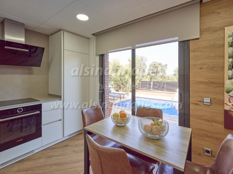 Foto a9d40447-5401-4522-868a-dcbae10ae2f6. Casa amb calefacció aparcament piscina a Santa Clotilde Lloret de Mar