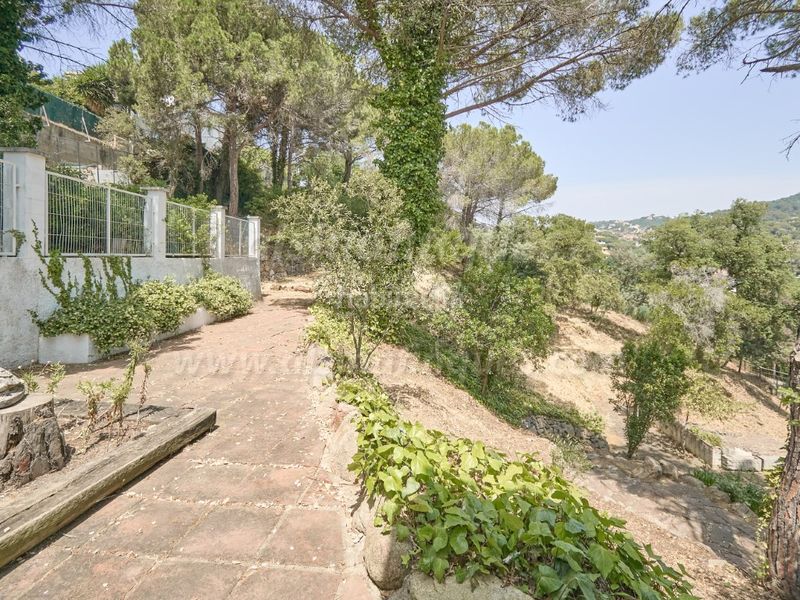 Foto 1621b1a0-815d-45b4-b4cc-e055ed64bb11. Casa amb aparcament a Lloret Verd - Els Pinars Lloret de Mar