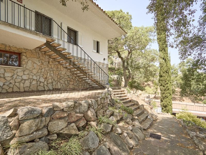Foto 8ad7bc06-dd23-4893-9921-b3e7a9a687a7. Casa amb aparcament a Lloret Verd - Els Pinars Lloret de Mar