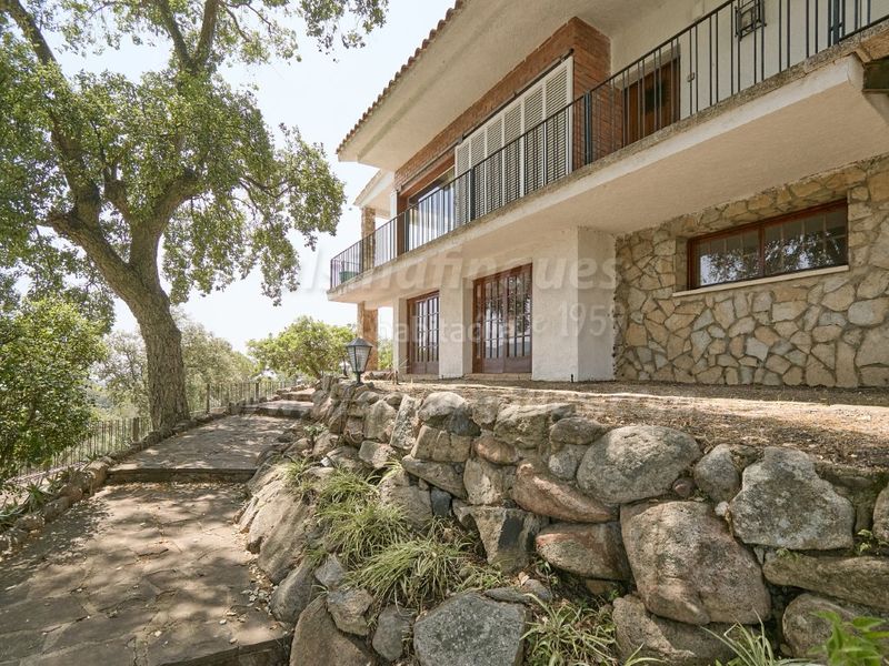 Foto c19afd09-1c16-4452-b766-7a381302c5f9. Casa amb aparcament a Lloret Verd - Els Pinars Lloret de Mar
