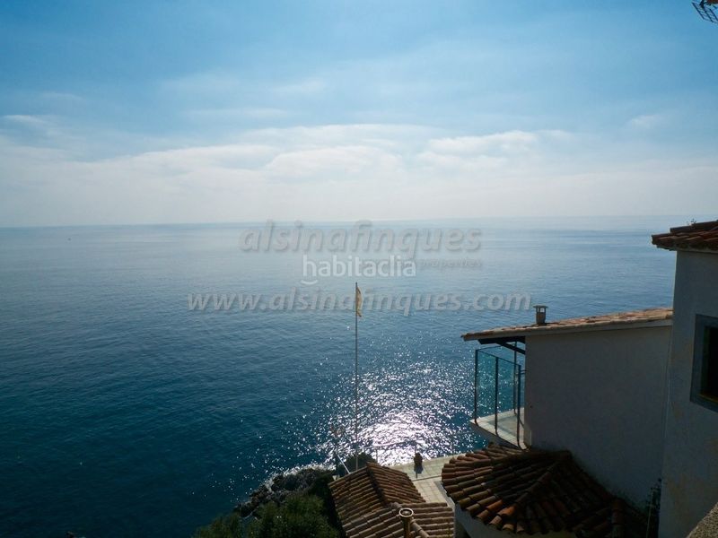 Foto 7738e3b3-95f1-4d73-9a4c-a3e0e1431822. Casa amb calefacció piscina a Canyelles Lloret de Mar