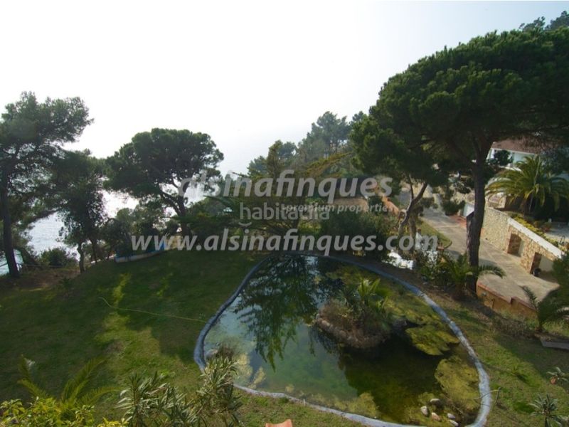 Foto d345c29d-4c76-4f3d-8aa2-070f93648508. Casa amb calefacció piscina a Canyelles Lloret de Mar