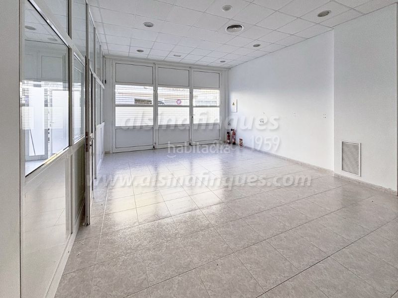 Foto ad47c75f-a76e-4ef7-8dc1-cf1fef5b4ef6. Local comercial a El Molí-El Rieral Lloret de Mar