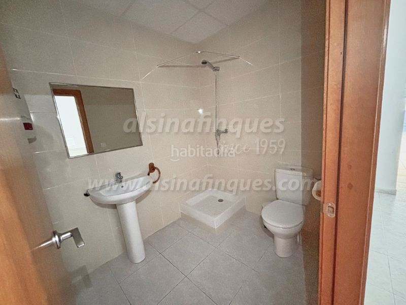 Foto f78b313c-e6bc-47c1-ad93-14427822478c. Local comercial a El Molí-El Rieral Lloret de Mar