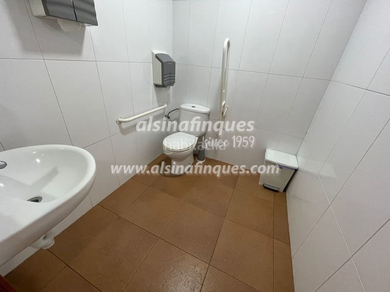 Foto c60d1351-3b38-43a4-9710-e3c224480b86. Local comercial a El Molí-El Rieral Lloret de Mar