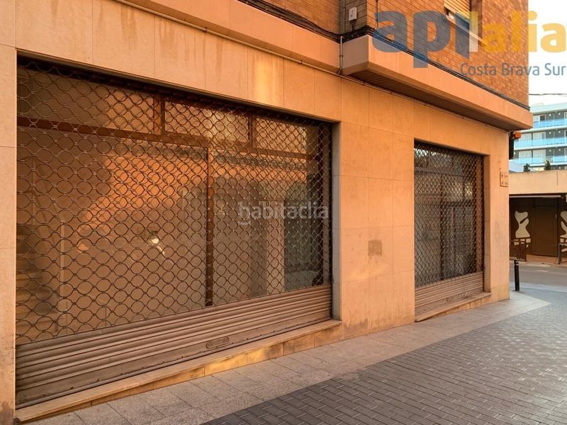 Foto d32170e8-5375-4c86-ad85-321c964d3de4. Local comercial a Centre Lloret de Mar