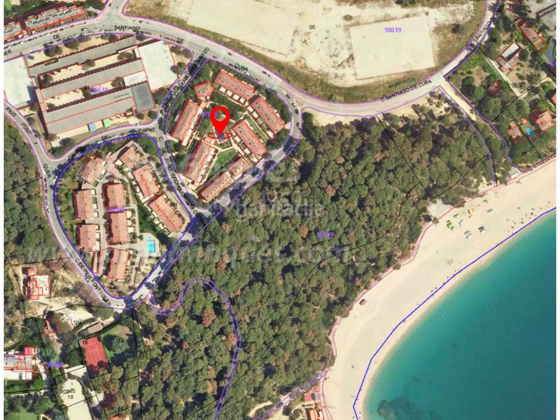 Foto 2b5a55fa-8156-4a92-ac5c-b583834893d8. Casa adossada amb calefacció aparcament piscina a Lloret de Mar
