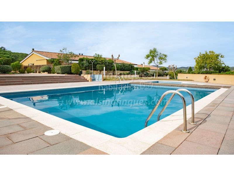 Foto 830251ef-6760-41c0-b9dc-933ac5737e04. Casa adossada amb calefacció aparcament piscina a Lloret de Mar
