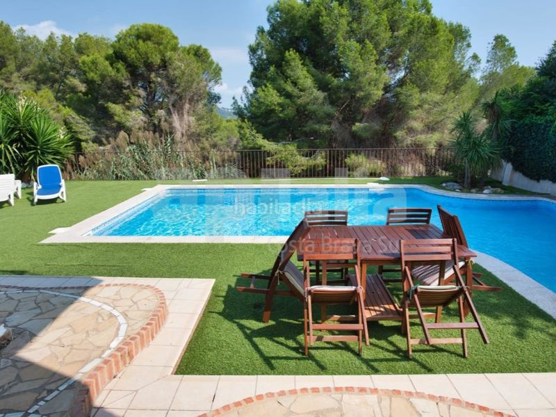 Foto e3fa9939-6140-499a-87c2-4f2940109edc. Xalet amb piscina a Fenals Lloret de Mar