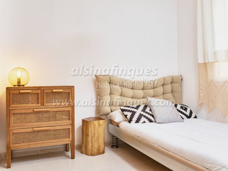 Foto aa84df10-3f6e-4e5b-865a-0892194e7d3b. Casa adossada amb aparcament piscina a Fenals Lloret de Mar