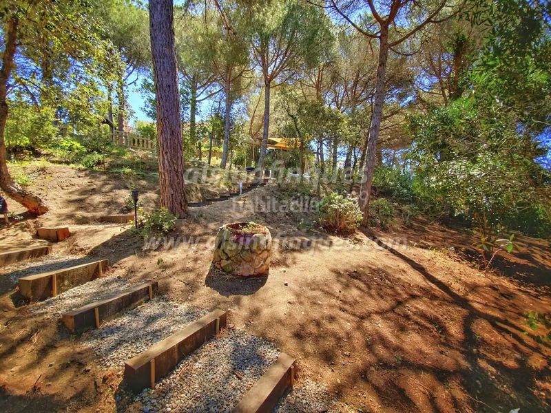 Foto ddc4a116-62a6-4ef0-be47-3f4e7e778881. Xalet amb calefacció aparcament piscina a Montgoda Lloret de Mar