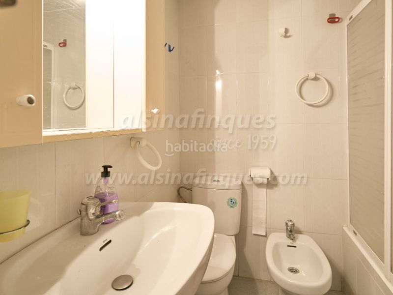 Foto a1a98621-db96-40c6-a676-82befc25598c. Pis a Centre Lloret de Mar
