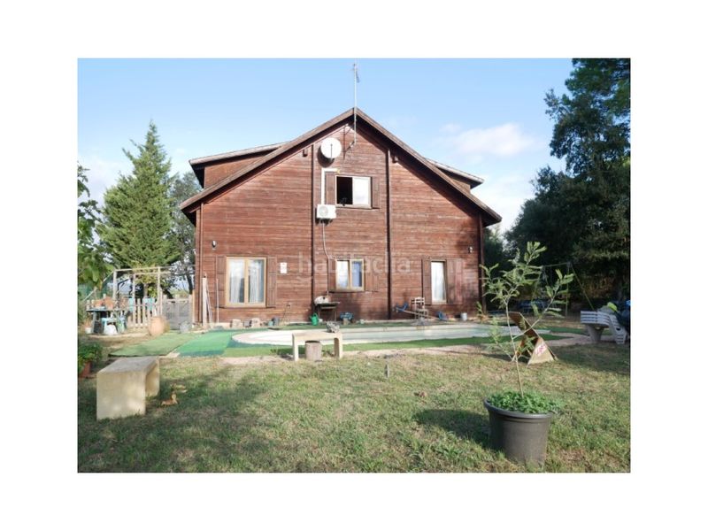 Foto 297ed4b8-9d74-4617-99ed-fee14c950253. Xalet amb piscina a Sils