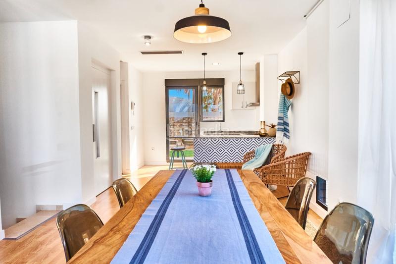 Foto 3a6ead3f-21bc-43e5-b68b-55a2b63955c9. Casa adosada  con increíbles vistas en Cullera