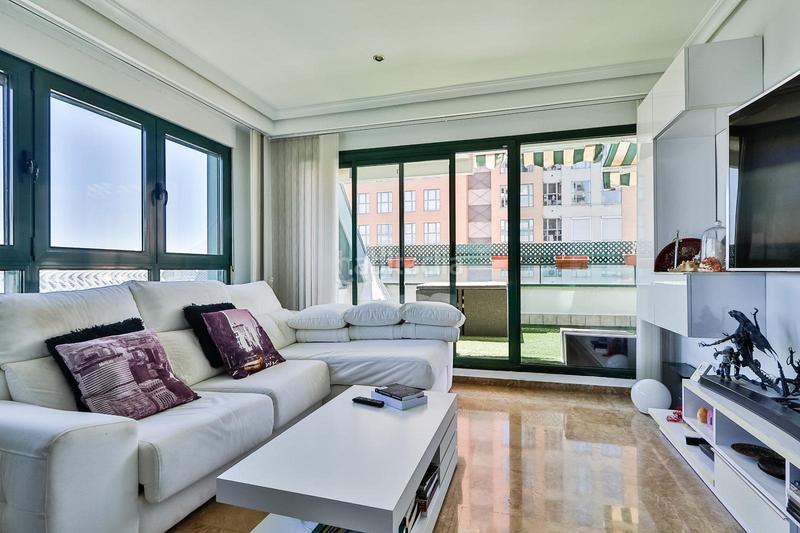 Foto 3964347d-6735-425c-a4eb-e5b0363a26a0. Penthouse with heating parking pool in Ciutat de les Ciències i de les Arts - Justicia Valencia