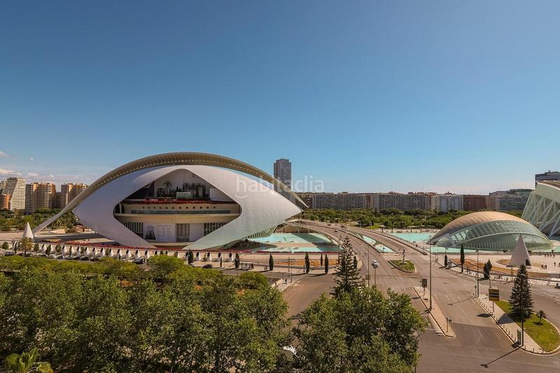 Foto 5a187129-9fb7-43d9-845c-d68de79e0538. Penthouse with heating parking pool in Ciutat de les Ciències i de les Arts - Justicia Valencia