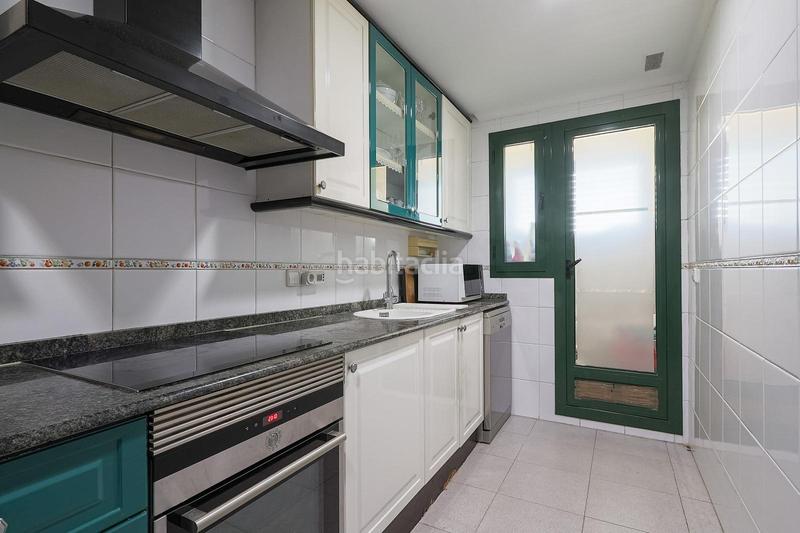 Foto b1fbe1fb-c415-43e2-aad2-9be0b4ecb7f7. Penthouse with heating parking pool in Ciutat de les Ciències i de les Arts - Justicia Valencia