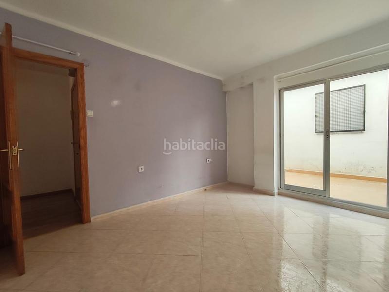 Foto fdc423ed-f9eb-42b4-9319-90be2105214a. Piso  en benicalap en Barrio Benicalap Valencia