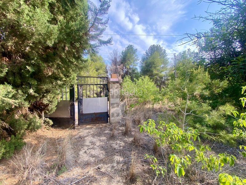 Foto b05529eb-6d72-4048-beb3-4d2bbaf36524. Terreny residencial a La Cañada Paterna