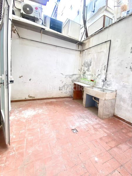 Foto d316f66c-8cad-43de-8256-78c911aa245e. Planta baixa a El Botànic Valencia