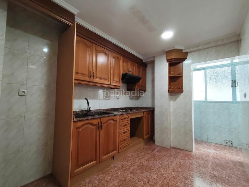 Foto 2e9b33c6-57da-4d60-89ac-2e20e1fd826b. Piso  céntrico , ideal para quienes buscan comodidad y servicios cercanos. en Paiporta