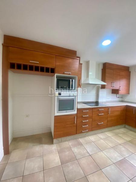 Foto 42c0cda9-e6ef-4e45-b2a2-58ead1079617. Maison jumelée avec chauffage parking piscine dans Serra