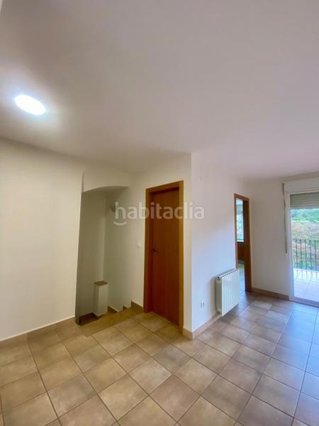 Foto 5283f4d1-1066-41d7-aecd-658470622cbb. Maison jumelée avec chauffage parking piscine dans Serra