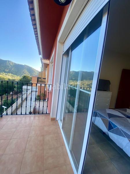 Foto 65a9bf44-d81d-4b99-b325-d74eb45264d9. Maison jumelée avec chauffage parking piscine dans Serra