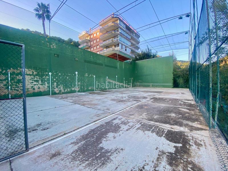 Foto c668dae8-a2ad-40bc-8b57-d321f41e25e8. Maison jumelée avec chauffage parking piscine dans Serra