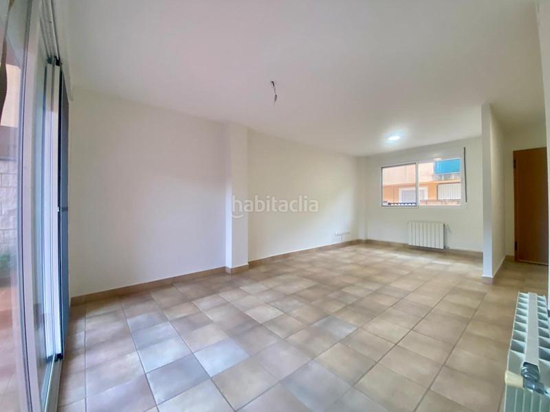 Foto e48f2293-df6d-4dd5-8a85-a38d6b5cb748. Maison jumelée avec chauffage parking piscine dans Serra