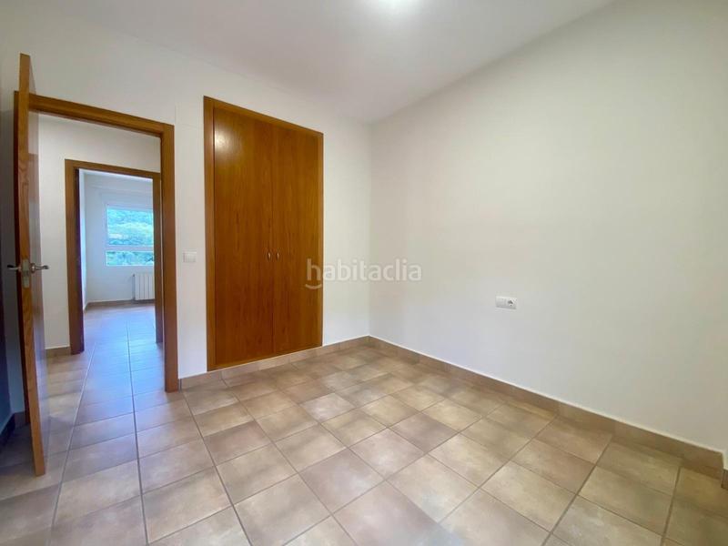 Foto e52d240c-d18e-4508-90c0-82936b2c1e93. Maison jumelée avec chauffage parking piscine dans Serra