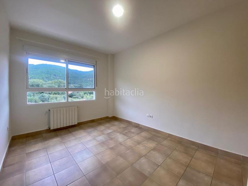 Foto fa2c70f7-d2dd-4c7e-8677-dcc02bfbea26. Maison jumelée avec chauffage parking piscine dans Serra