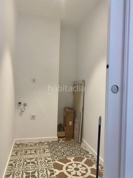 Foto 6528d8c6-4059-4e9d-a52d-76587dcba8b4. Flat with heating in Trinitat Valencia