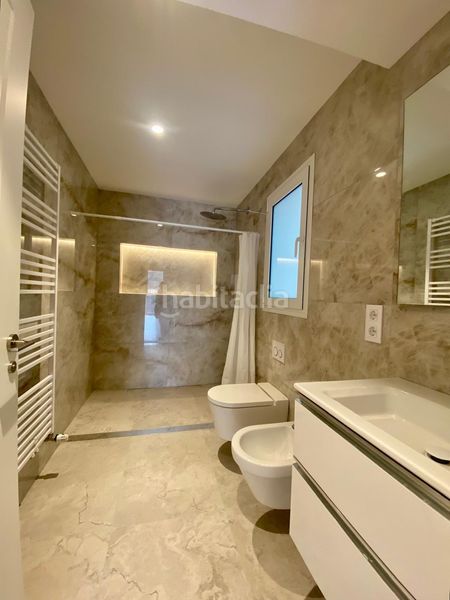 Foto a6cd2971-4f9c-48f8-a5ac-5ed9467c5103. Flat with heating in Trinitat Valencia