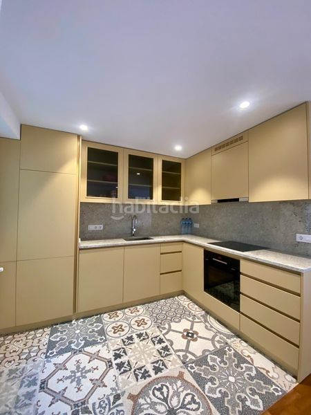 Foto af8da60e-2ec5-4b5a-a1de-4197b1cd02ff. Pis a Trinitat Valencia