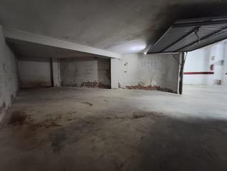 Parking voiture à Algemesí. Amplia plaza de garaje en planta calle. zona plaza argentinarond