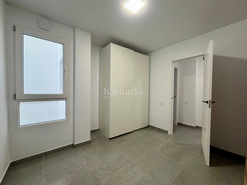 Foto dcbba185-3189-43e4-9480-4191fb2827bf. Pis a Centro puerto Sagunt