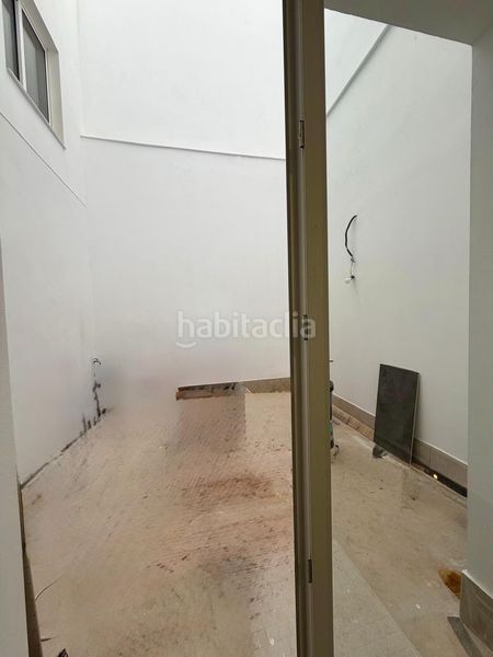 Foto bf6129f8-590a-4de6-be41-cf257ae2eec2. Pis a Centro puerto Sagunt