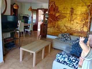 Chalet in La Cañada. Chalet independiente en la cañada oportunidad de reforma con pis