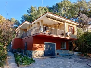 Chalet in La Cañada. Chalet independiente en la cañada oportunidad de reforma con pis
