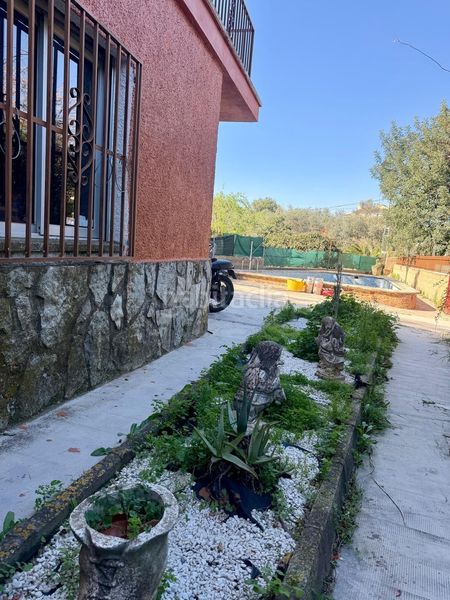 Foto fc4d52e9-f30c-481f-b3ad-3b056345a36c. Xalet amb aparcament piscina a La Cañada Paterna