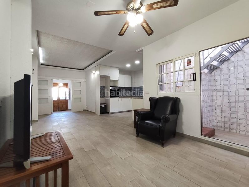 Foto 59412527-4889-41e7-a01b-de5a7f18e1e4. Casa  de pueblo reformada con terraza y gran potencial en Aldaia